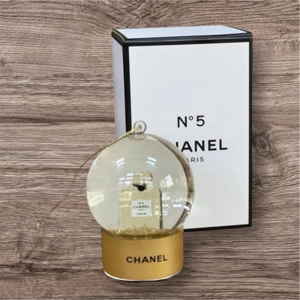 Chanel Beauty No5 Bottle Snow Globe Ornament - Picture 3 of 4